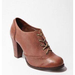 Kimchi Blue brown Oxford heel